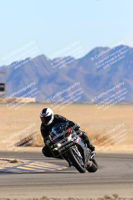 media/Jan-08-2022-SoCal Trackdays (Sat) [[1ec2777125]]/Turn 4 (1145am)/